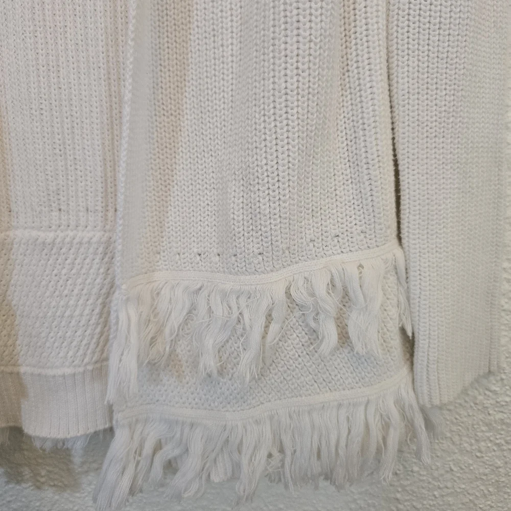 Lily Pulitzer Small 100% Cotton Fringe Hem White Sweater - Picture 9 of 11